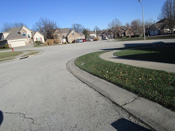 5th image of 8616 N Dawn Ave
