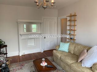 68 Hillside St #3A, Roxbury Crossing, MA 02120