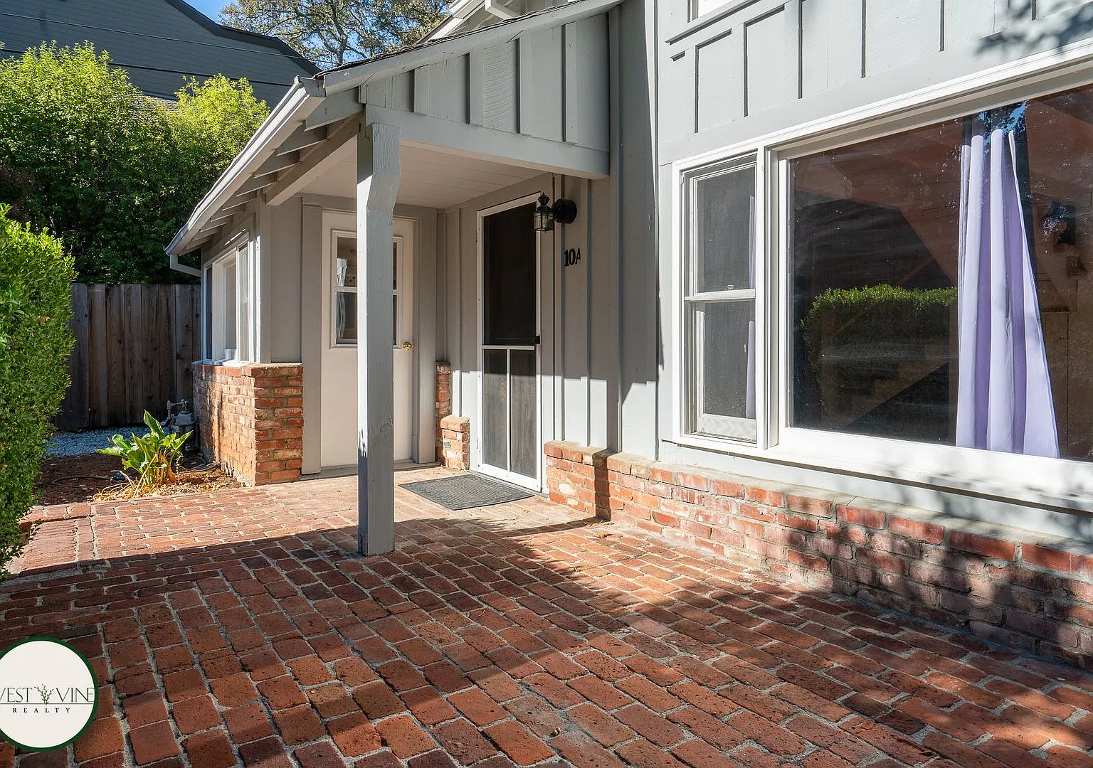 Bayview — Photo 3