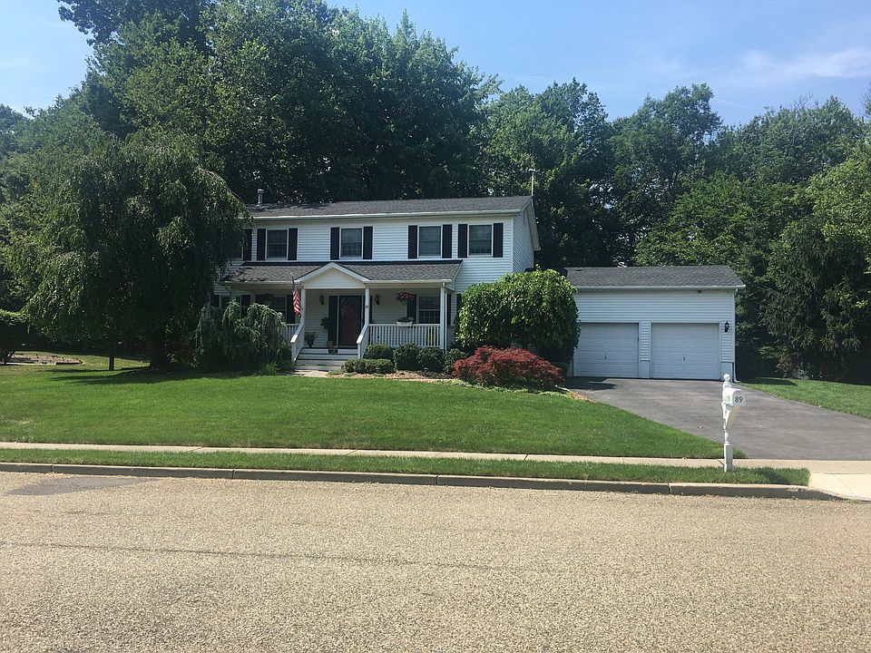 1st image of 89 Winchester Dr