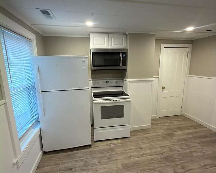 75-77 Briggs Ave #77-1 — Photo 3
