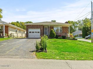 179 Russell Rd, Albany, NY 12203