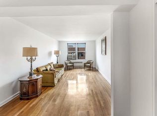 33-45 9th St #6A, Astoria, NY 11106