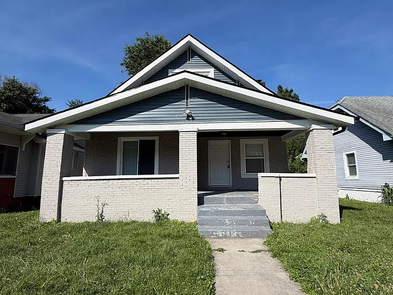 3526 Evergreen Ave — Photo 1