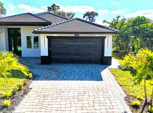 2909 10th St W, Lehigh Acres, FL 33971