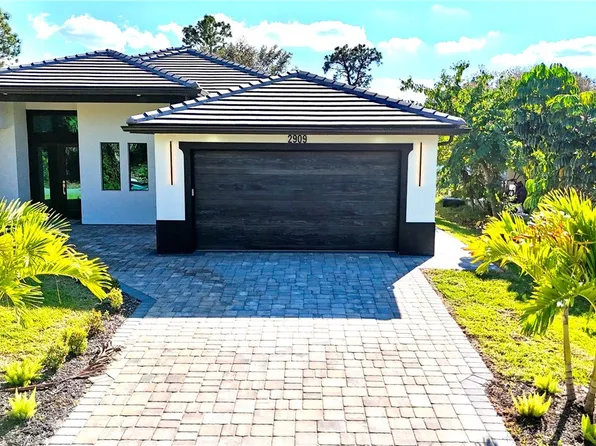 2909 10th St W, Lehigh Acres, FL 33971