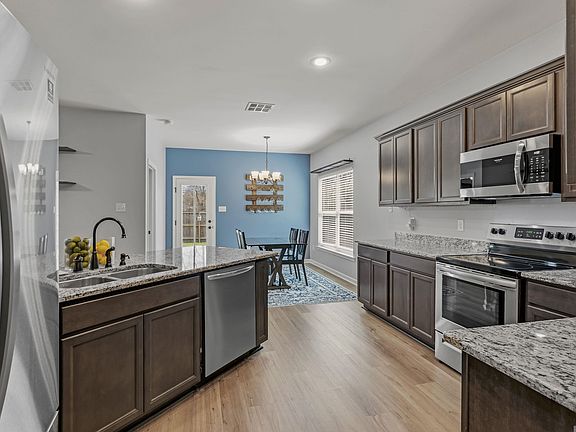 4th image of 18064 Terraceside Dr