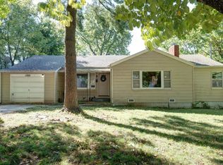 1355 S Kentwood Ave, Springfield, MO 65804
