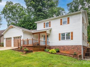 112 Timber Ridge Dr, Lenoir, NC 28645
