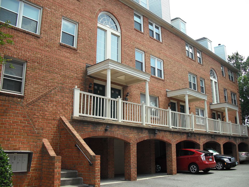 2nd image of 511 W 20th St APT 603