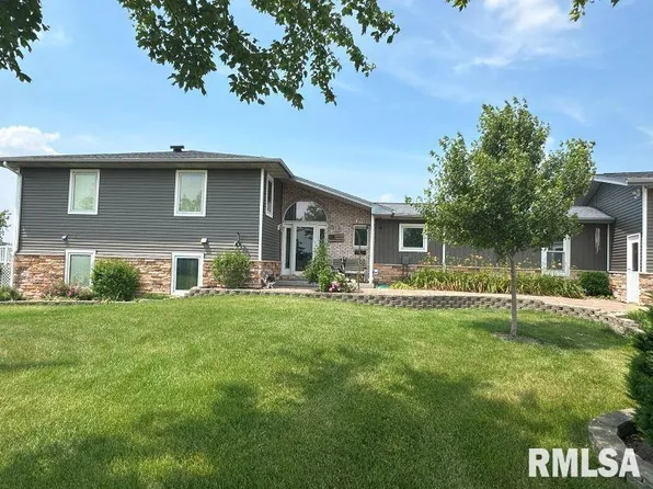 2347 230th Ave, Grand Mound, IA 52751