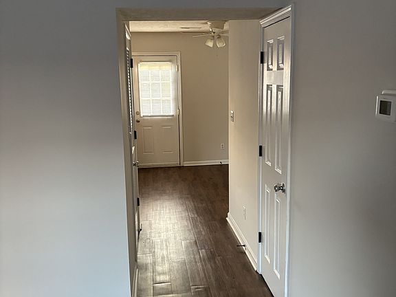 5th image of 120 Hillridge Ct #B
