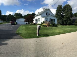 925 Riverview Dr, Green Bay, WI 54303