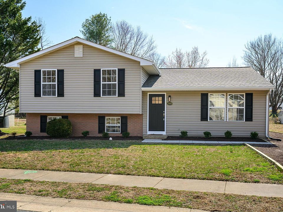 1st image of 29400 Golton Dr