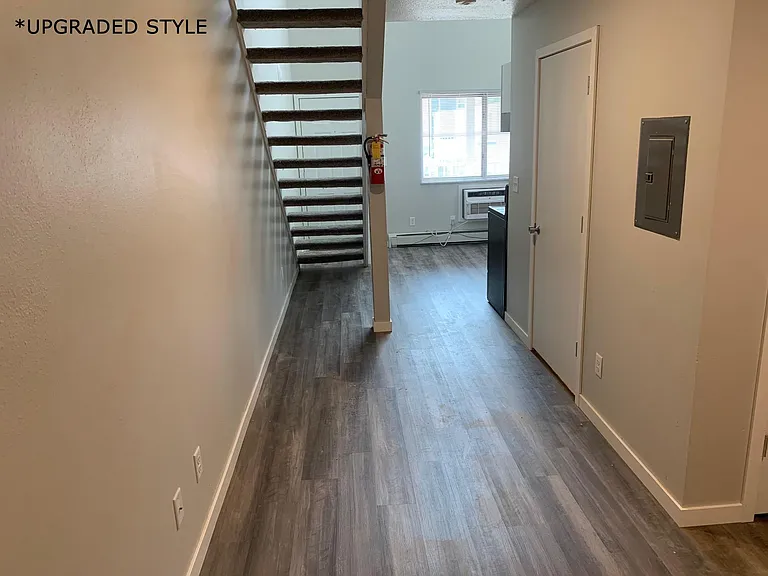 320 E Burlington St #3 — Photo 4