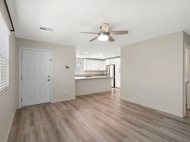 6152 Foxes Dale St — Photo 5