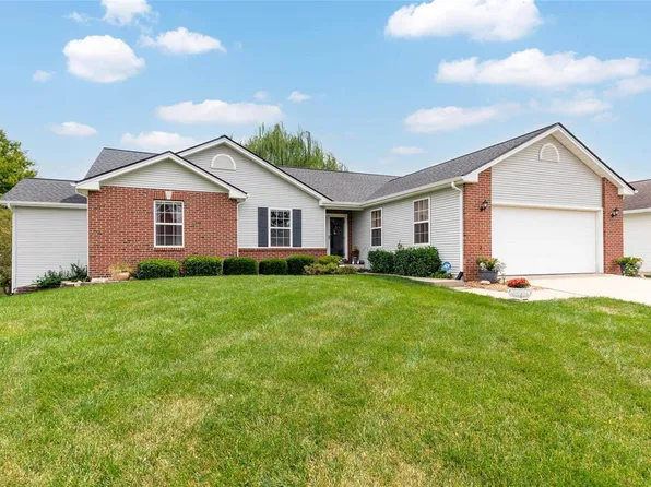 116 Egret Ct, Belleville, IL 62223