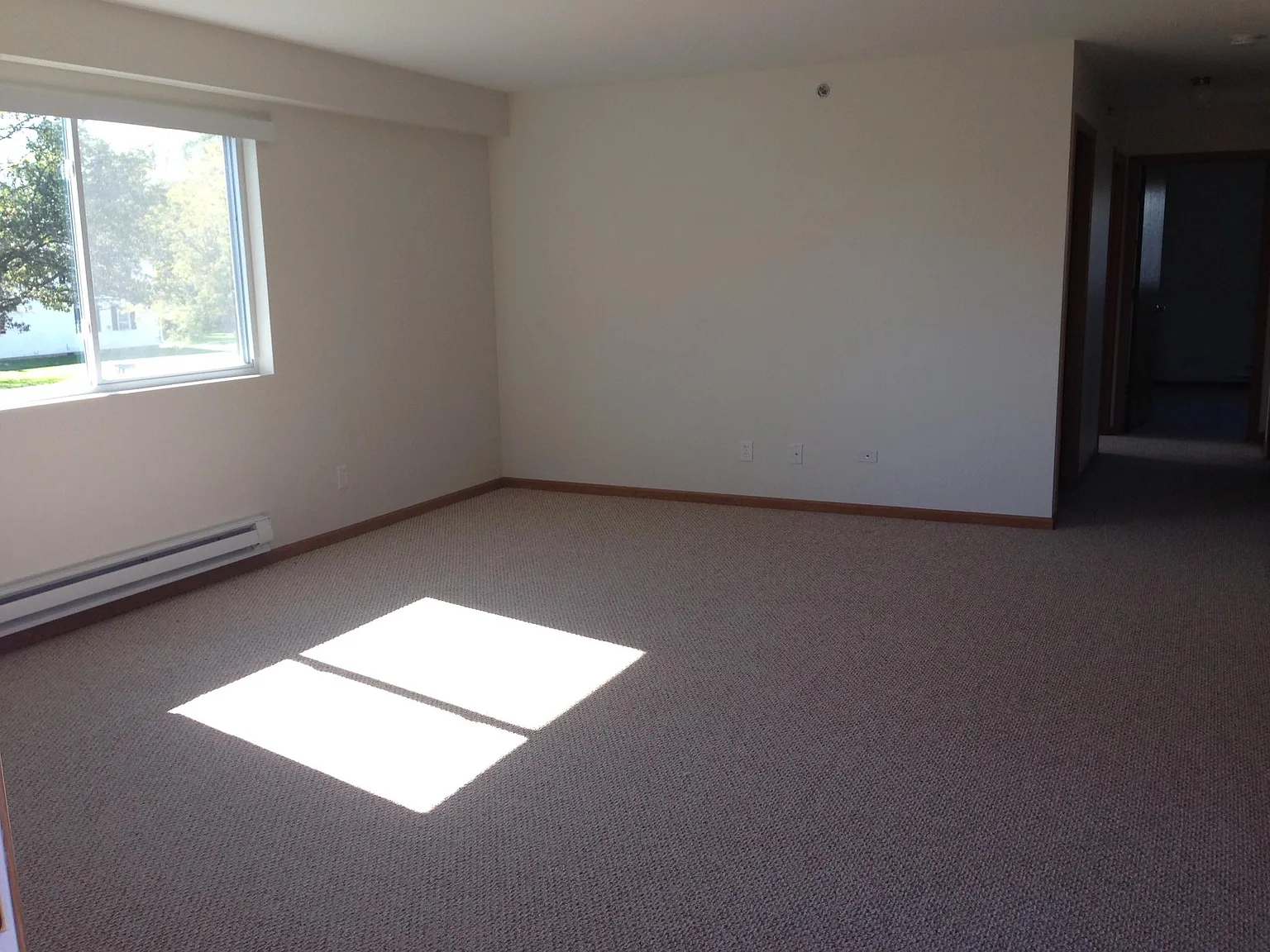 451 S West St — Photo 3