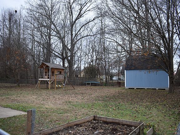 4th image of 324 Kelsey Dr