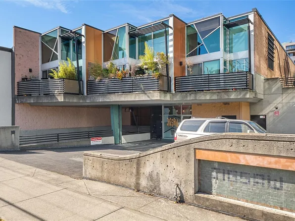 1030 Meares St #206, Victoria, BC V8V 5A5