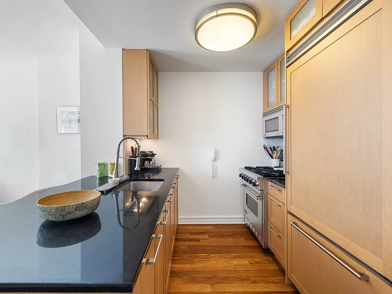200 W End Ave #11K — Photo 8