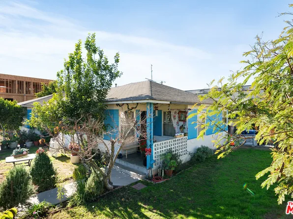 11202 Oxnard St, North Hollywood, CA 91606