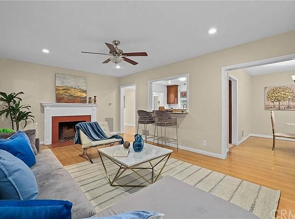 5th image of 318 N Olive Ave