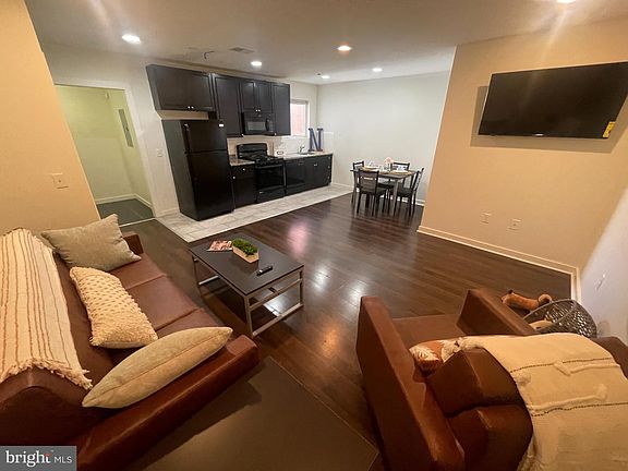 3rd image of 1515-17 N 16th St #20