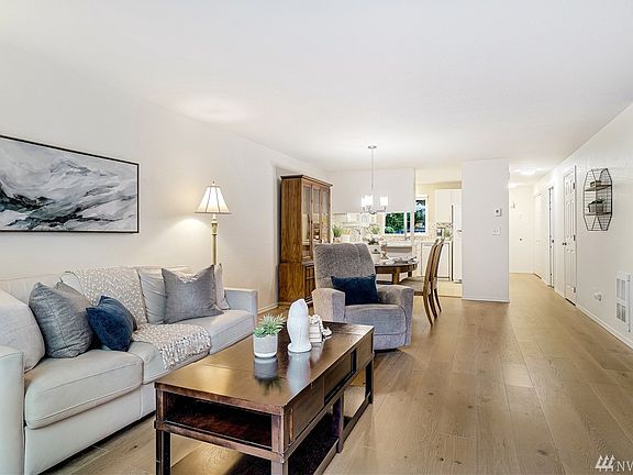 Gorgeous Oak Engineered Hardwood floors on the main level great room
