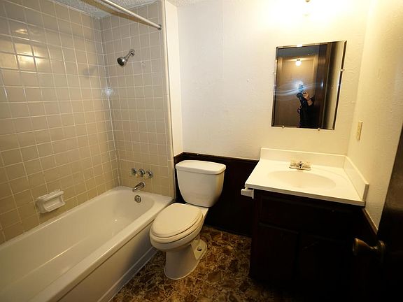 5th image of 1631 Glenn Bo Dr #1631