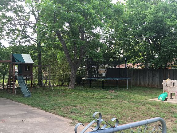 2nd image of 906 Alameda Dr