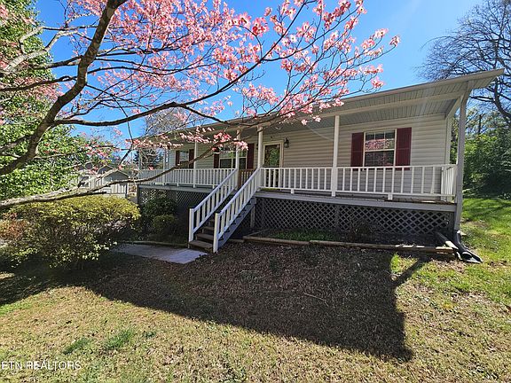 2nd image of 1802 Highland Rd