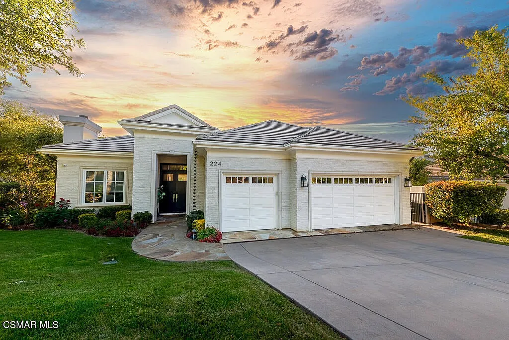 4 bed, 5176 sqft, $27,500 — Photo 1