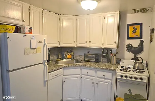 Rented by Corcoran | media 12