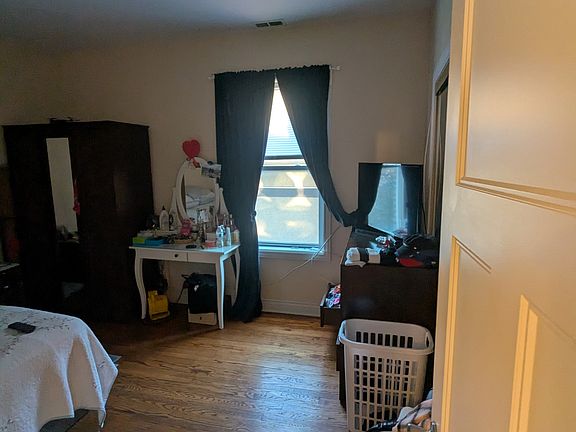 4th image of 5311 N Christiana Ave