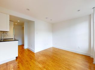 242 W 10th St #4E, New York, NY 10014