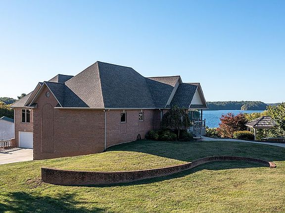 4th image of 73 Bluff Dr