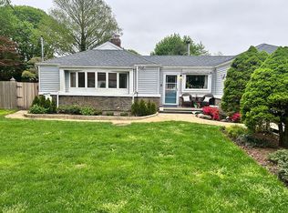 645 Old Medford Ave, Patchogue, NY 11772