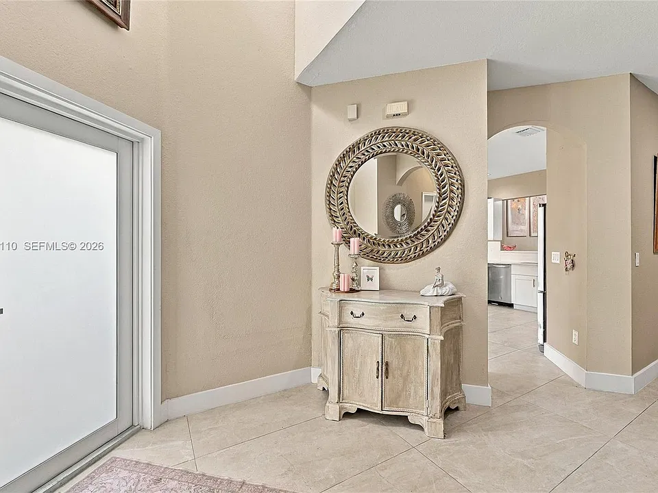 412 W Palm Aire Dr #412