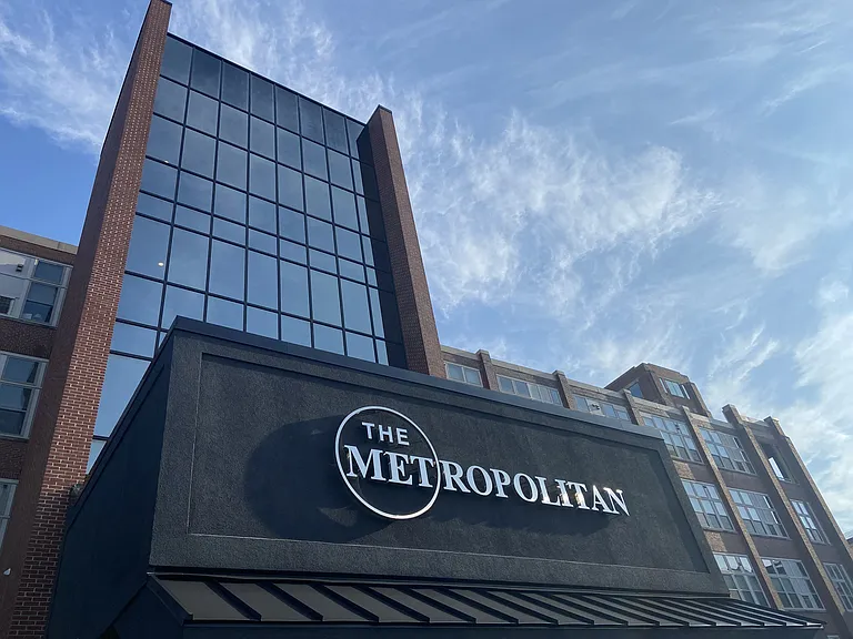 The Metropolitan — Photo 54