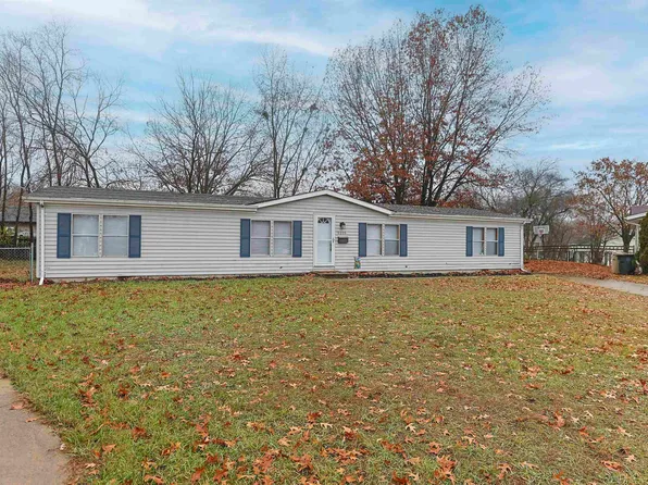 5215 Hazelwood Ct, South Bend, IN 46619