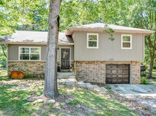 1207 S 18th Ave, Ozark, MO 65721
