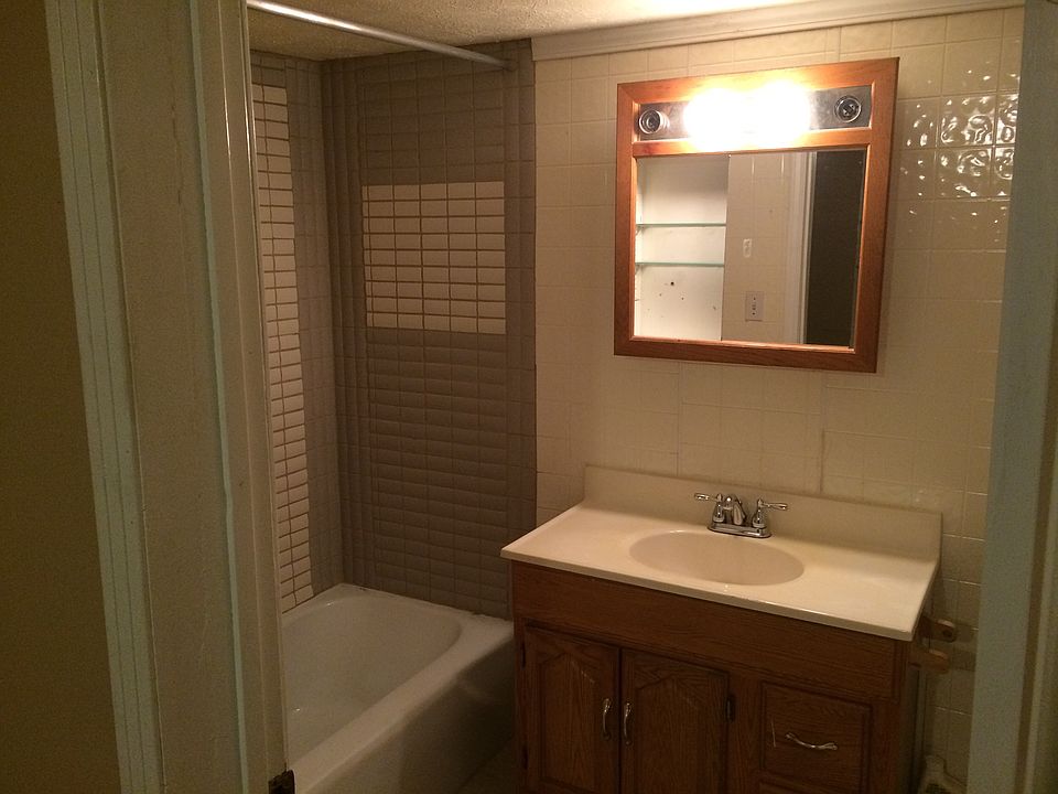 2nd image of 506 Vester Ave