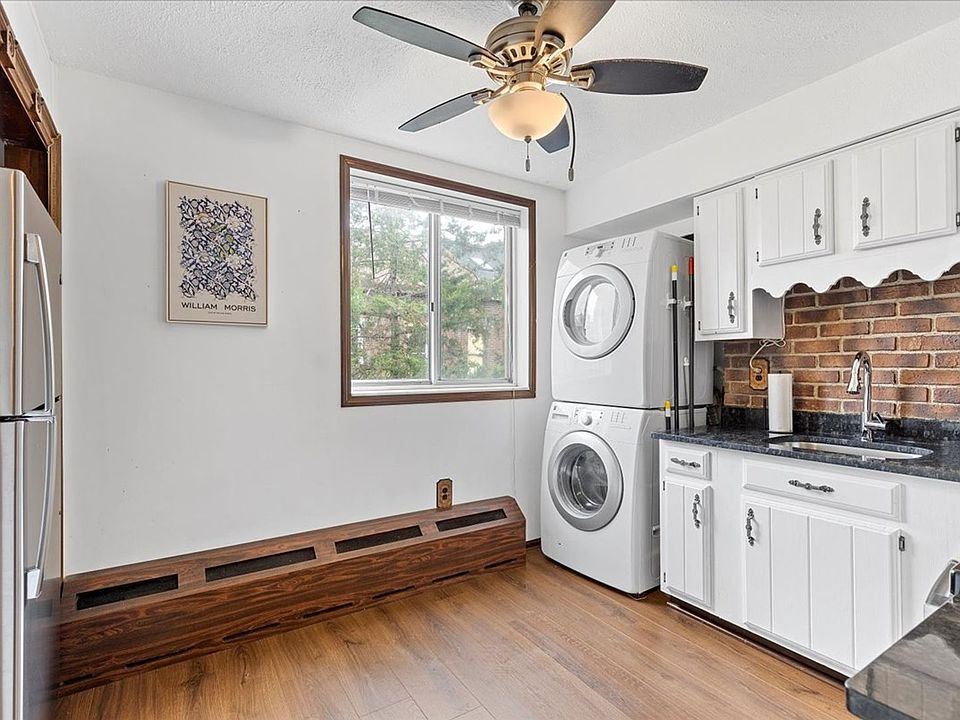 1st image of 149 43rd St Floor 2