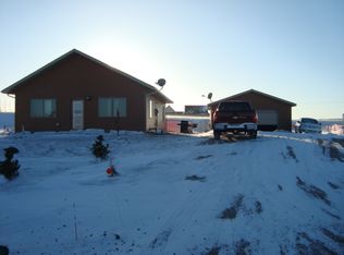 206 Valley Dr, Devils Lake, ND 58301