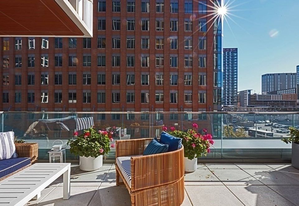 1st image of 135 Seaport Blvd #532