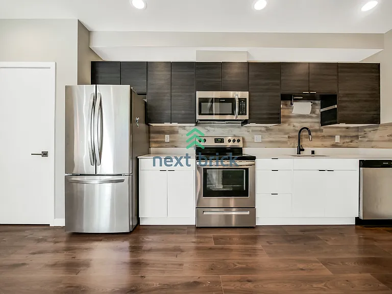 8841 Midvale Ave N #C — Photo 6