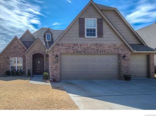 1509 E Roanoke St, Broken Arrow, OK 74011
