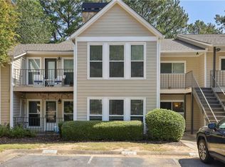 2200 Lake Pointe Cir, Roswell, GA