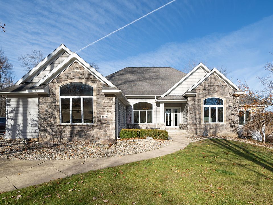 2nd image of 4870 Country Ln